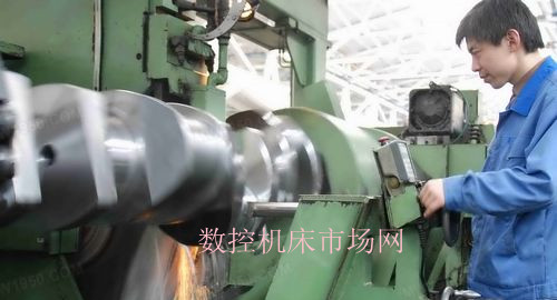 大型曲轴磨床典型结构与加工工艺 大型曲轴磨床典型结构与加工工艺