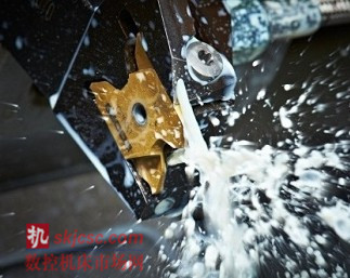 Jetstream Tooling 飞流刀具的冷却液输送系统可快速导向高压冷却液 Jetstream Tooling 飞流刀具的冷却液输送系统可快速导向高压冷却液