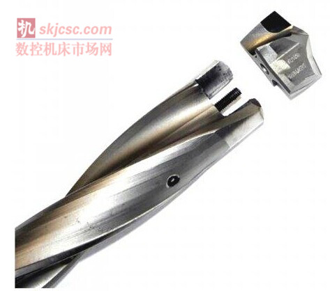 采用 PCD 钎焊刀片的定制模块化钻头 采用 PCD 钎焊刀片的定制模块化钻头