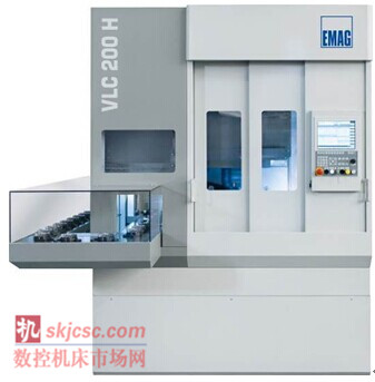 图4:VLC 200 H 机型——立式自动上下料滚齿机可对直径最大为 200 mm 的工件进行加工 图4:VLC 200 H 机型——立式自动上下料滚齿机可对直径最大为 200 mm 的工件进行加工