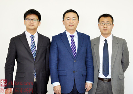 品悦阳光 孙小明董事长(中)、王国际、何清 品悦阳光 孙小明董事长(中)、王国际、何清